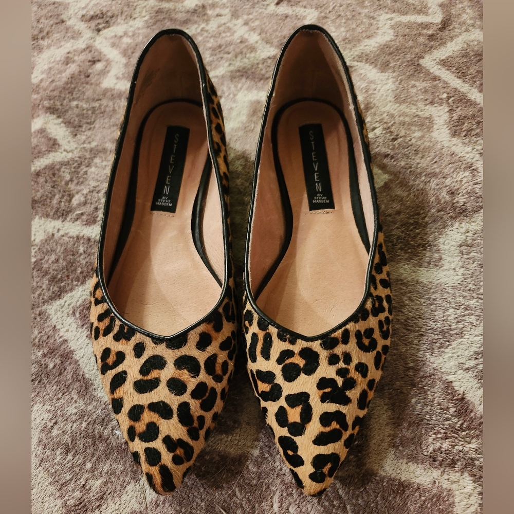 Steven By Steve Madden Calf Hair Leapord Print Point Flats 7.5 EUC - Picture 2 of 12
